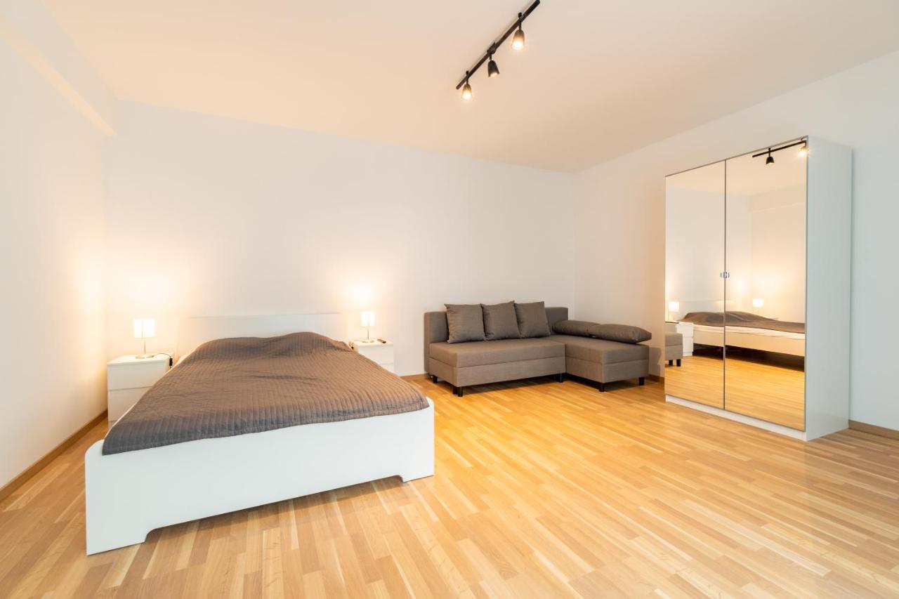 Brand New Two Room Apartment #26 With Free Secure Parking Close To Center Praha Eksteriør bilde