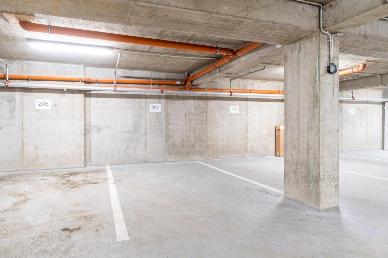 Brand New Two Room Apartment #26 With Free Secure Parking Close To Center Praha Eksteriør bilde